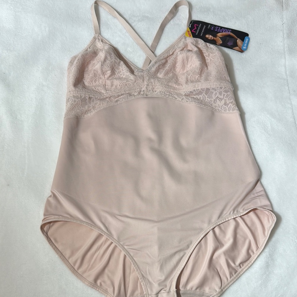 NWT Maidenform Women's Lace Firm Trim Bodysuit Size XL